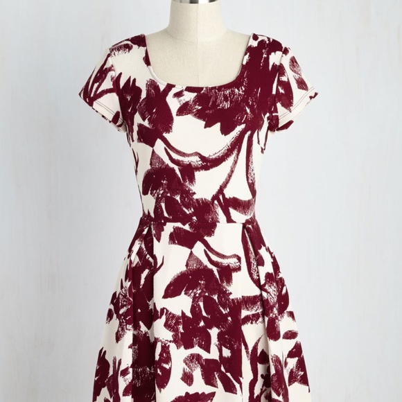 Gilli Dresses & Skirts - Gilli Fit & Flare Dress